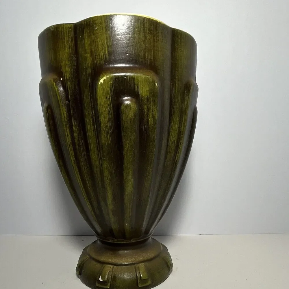 Vintage Haeger USA Art Pottery Vase #2464 Olive Green Ribbed Pedestal 9” MCM